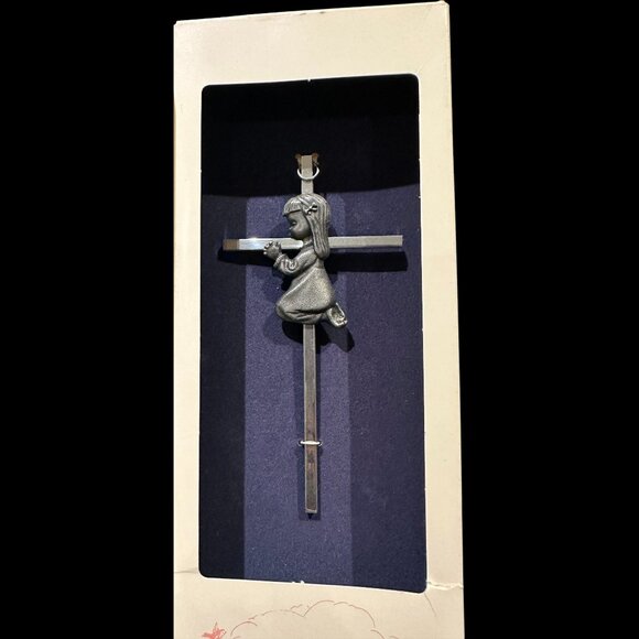 Vintage Keepsake Cross Gift, Child Jesus Crucifix, Baptism First Communion - Picture 4 of 7